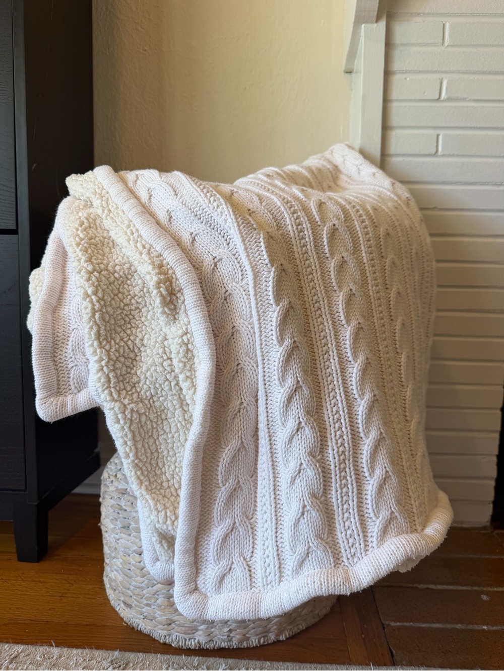 Pottery Barn Ivory Cable Knit Sherpa Throw Blanket 50x60 Cozy Plush